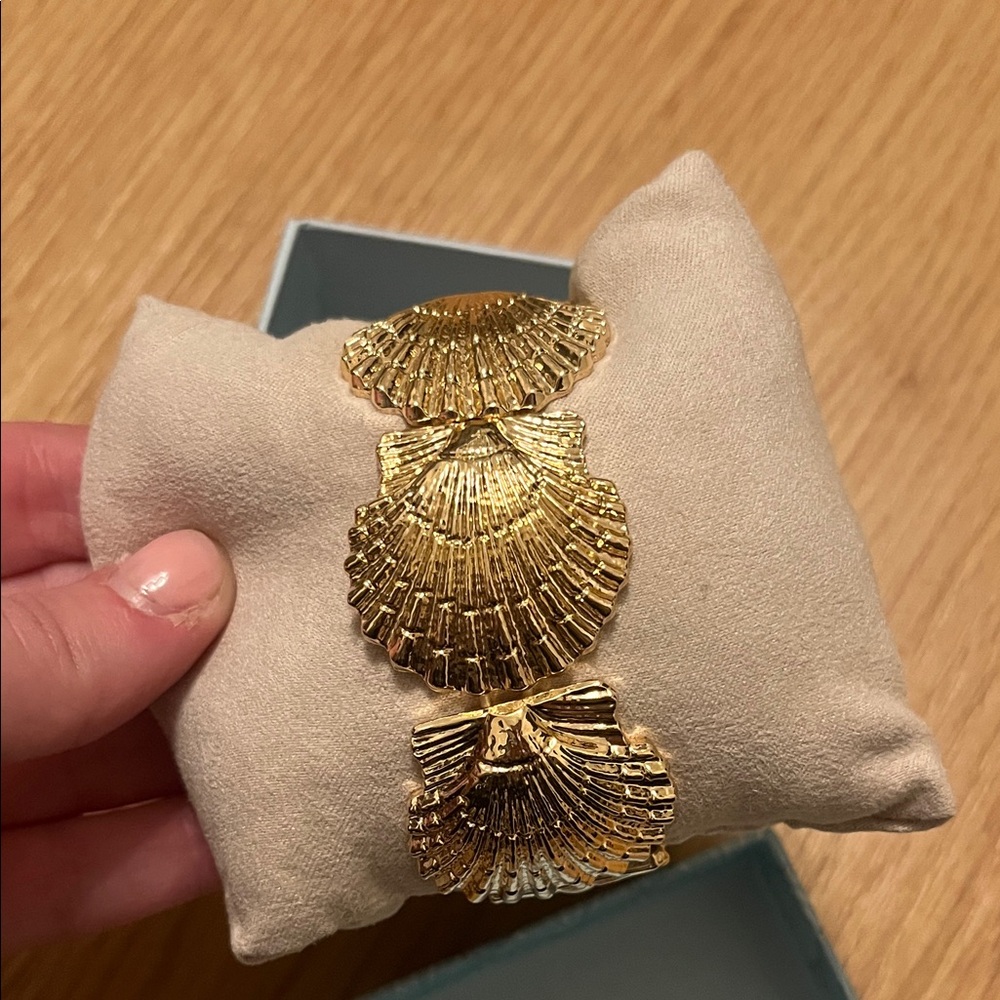 House of Harlow 1960 Gold Shell-Link Bracelet